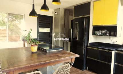 Casa com 3 quartos para alugar na Rua da Capela, 578, Campeche, Florianópolis