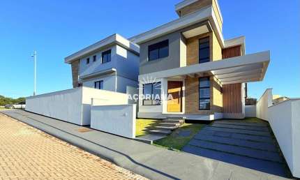 Casa com 3 quartos à venda na Rodovia Doutor Antônio Luiz Moura Gonzaga, 3489, Rio Tavares, Florianópolis