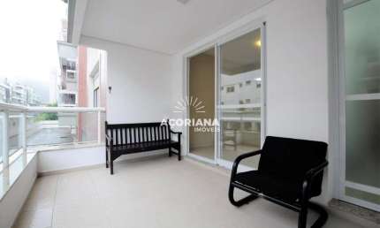 Apartamento 2 dormitórios, 2 vagas, depósito, no Campeche.