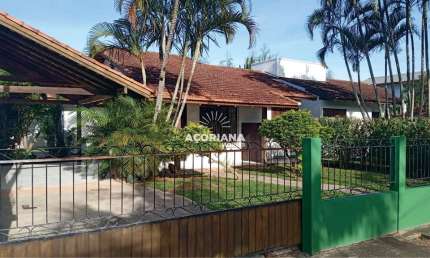 Excelente casa em rua sem saída e localização privilegiada no Rio Tavares!