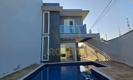 Sobrado para Venda em Itanhaém / SP no bairro Jardim California