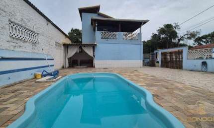Sobrado à venda com 5 dormitórios sendo 1 suíte na Vila Rivera em Itanhaém
