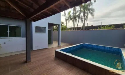 Sobrado para Venda em Itanhaém / SP no bairro Cibratel II