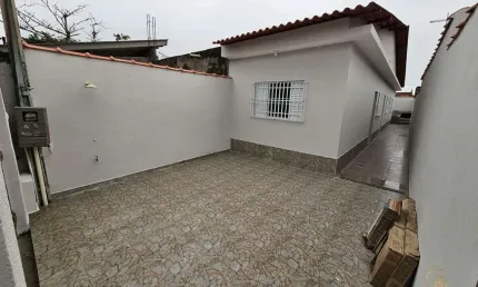 Casa 2 dormitórios para Venda em Mongaguá / SP no bairro Plataforma
