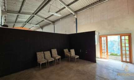Barracão / Galpão / Depósito para alugar na Belas Artes, Itanhaém  por R$ 3.300