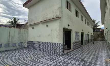 Casa com 2 quartos à venda no Balneário Itaguaí, Mongaguá  por R$ 260.000