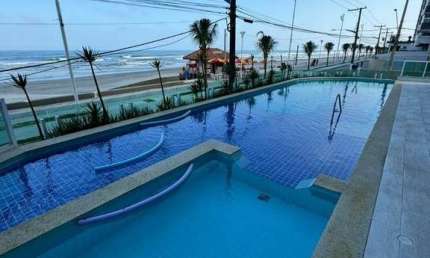 Apartamento com 3 dormitórios, sendo 1 suíte, no centro de Mongaguá / SP