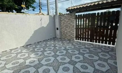 Casa com 2 Dormitórios, sendo 1 suíte, Raul Cury, Itanhaém / SP