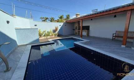Casa com 3 dormitórios, sendo 1 suíte no Suarão em Itanhaém, SP.