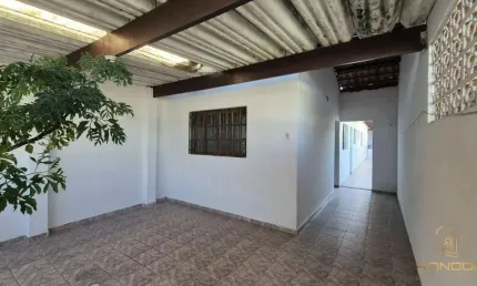 Casa com 2 dormitórios, sendo 1 suíte no Belas Artes em Itanhaém, SP.