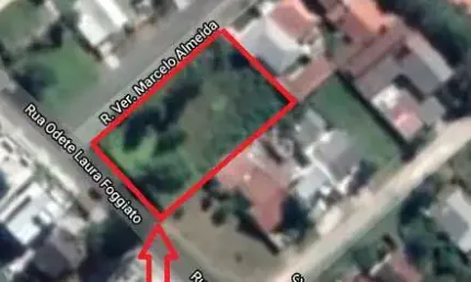Casa à venda na Rua Odete Laura Foggiato, Atuba, Curitiba por R$ 1.100.000