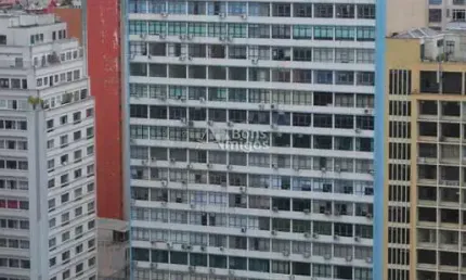 Sala comercial para alugar na Rua Voluntários da Pátria, 400, Centro, Curitiba por R$ 3.000