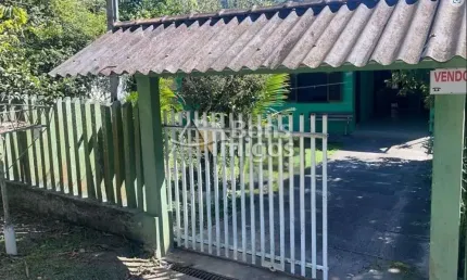 Casa com 3 quartos à venda na Rua Reinaldo Salles, 500, Itapema, Antonina por R$ 200.000
