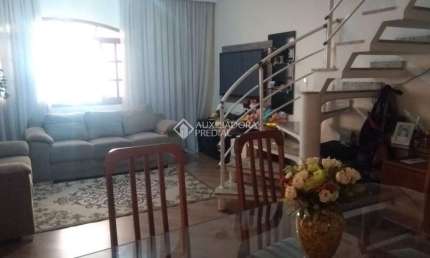 Casa com 3 quartos à venda na Rua Pindorama, 211, Jordanópolis, São Bernardo do Campo, 287 m2 por R$ 750.000
