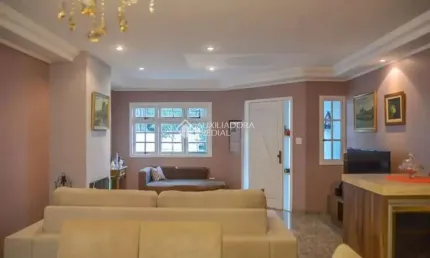 Casa com 3 quartos à venda na Rua Esther Maccagnan Mancuso, 90, Nova Petrópolis, São Bernardo do Campo, 264 m2 por R$ 930.000