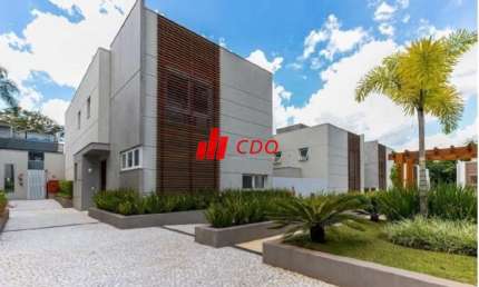 Casa a venda condomínio hípica Garden com 4 suítes 4 salas 5 vagas 525 m²
