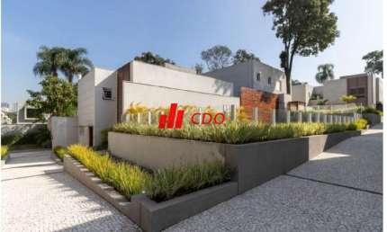 Zona sul casa de alto padrão a venda no condomínio Hípica Garden útil de 600 m² 3 suítes 4 salas,5 vagas