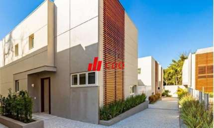 Casa a venda condomínio Hípica Garden Granja Julieta, com 4 dormitórios, sendo 4 suítes 5 vagas, útil de 520 m²