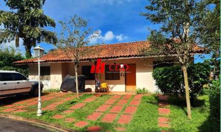 Morumbi Sul casa térrea a venda em condomínio, com  4 quartos, sendo 2 suítes, 2 salas, 4 banheiros, 4 vagas, lazer completo no condomínio.