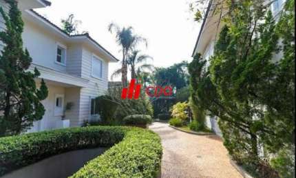 Jardim Petrópolis condomínio de alto padrão sobrado com 4 suítes 4 salas 5 vagas 710 m²