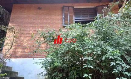 Embu das Artes casa a venda em condomínio, com 3 dormitórios sendo 1 suíte,3 salas 2 vagas, área construída 158m,terreno de 1.638m