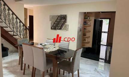 Morumbi Sul casa térrea a venda,3 dormitórios sendo 1 suíte,3 salas, útil de 253m²com 4 vagas,piscina, churrasqueira, estuda permuta até R% 350.000,00