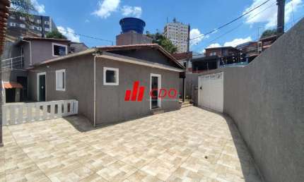 Casa térrea à venda em São Paulo-SP, Jardim Piracuama:120m² AC,Terreno de 357 m² 3 quartos, 1 suíte, 2 salas, 3 banheiros, 4 vagas de garagem,