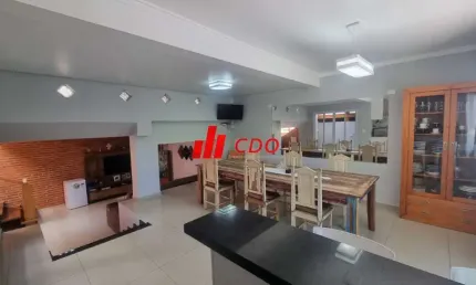 Imperdível casa à venda em São Paulo-SP, 30% com permuta rua sem saída Jardim Germânia: 4 quartos, 3 salas, 4 banheiros, 2 vagas, 400m².