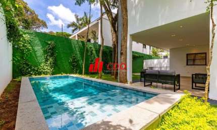 Casa de luxo em condomínio no Alto da Boa Vista: 4 suítes, 4 salas, 6 banheiros, piscina privativa,jardim,4 vagas cobertas, e 650,82m² de área
