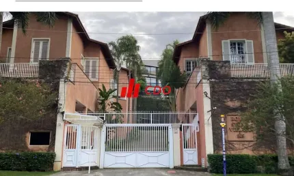 Casa a venda  condomínio Royal Stone Village, na Vila Progredior, São Paulo: com 3 Suítes, 3 salas,piscina,churrasqueira 4 banheiros, 2 vagas, 386m².