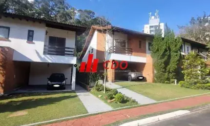 Casa em condomínio à venda em são paulo-sp, horto do ype: 3 dormitórios sendo 1 suíte, 3 salas, piscina,churrasqueira,4 banheiros, 4 vagas, 290m².