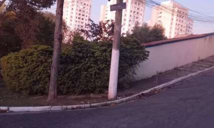 Casa térrea com 3 dormitórios 180m² terreno de 381 m² 4 vagas