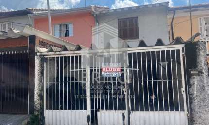 Casa para locação no Tremembé com 03 dormitórios, 02 vagas, próximo ao cemitério e ao Mercado Ourinhos. Cozinha ampla, quintal boa iluminação