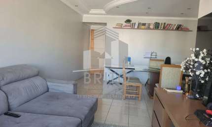Apartamento, 03 dormitórios sendo 01 suíte. Varanda, 02 vagas, prédio com gerador, amplo lazer e a 100 metros do Metrô Parada Inglesa