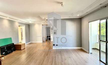Apartamento recém reformado para venda no Jardim Tremembé, com 3 dormitórios sendo 2 suítes, sala para 03 ambientes, 5 banheiros, 3 vagas próprias