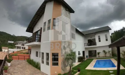Linda Casa em Atibaia no Condomínio Clube da Montanha com Vista Deslumbrante e localizado a 6,5km da Rodovia Fernão Dias