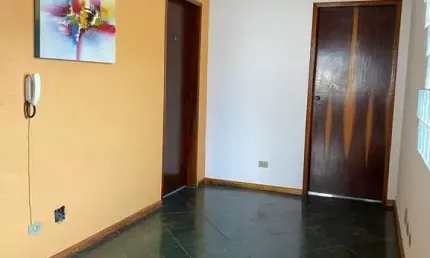 Salas comerciais para escritório ou consultórios com divisórias, banheiros, vagas de garagem, fácil acesso e ótima localização. agende uma visita!