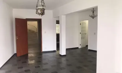 Apartamento com 03 dormitórios armários embutidos, varanda, 02 banheiros, lavanderia, cozinha planejada