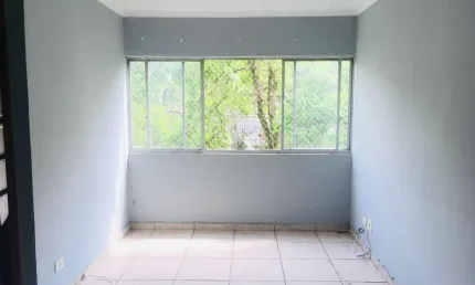 Ótimo apartamento com 03 dormitórios, 01 vaga fixa,  sala para 02 ambientes, 02 banheiros, área de serviço, bom espaço de cozinha, janelas grandes