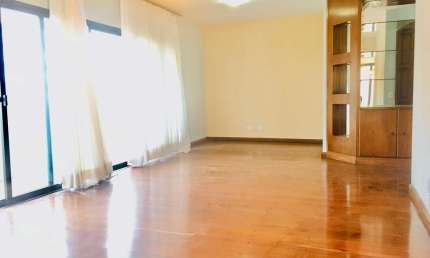 Belíssimo apartamento muito amplo em Santana com 04 suítes, sendo a principal com banheira, sala de TV, sala de estar, lavabo, sala de jantar, 5 vagas