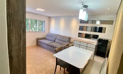 Apartamento 02 dormitórios, sala para 02 ambientes, cozinha planejada, 02 banheiros e 01 vaga de garagem.