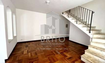 Oportunidade! Casa à venda com 3 quartos, 1 suite, 3 salas, 2 banheiros, 2 vagas de garagem, 250,00 m² no Jardim das Vertentes, SP.