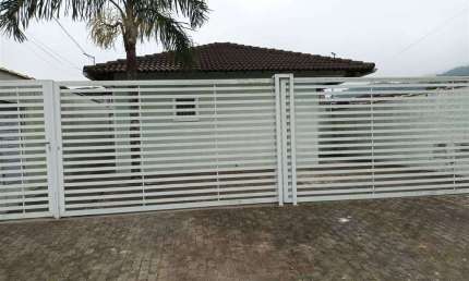 Casa à venda no Solemar, Praia Grande 