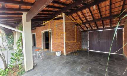 Casa para Venda em Itanhaém, Jardim Grandesp, 6 dormitórios, 2 suítes, 4 banheiros, 4 vagas