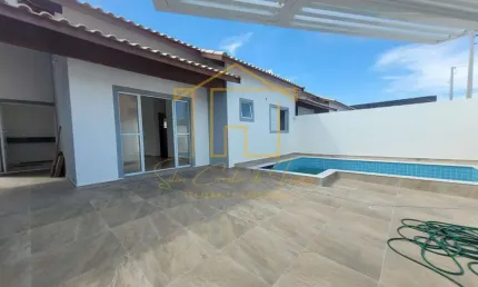 Casa para Venda em Itanhaém, Jd Luizamar, 2 dormitórios, 1 suíte, 2 banheiros, 3 vagas