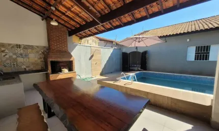 Casa para Venda em Itanhaém, Jardim Cibratel I, 5 dormitórios, 3 suítes, 4 banheiros, 3 vagas