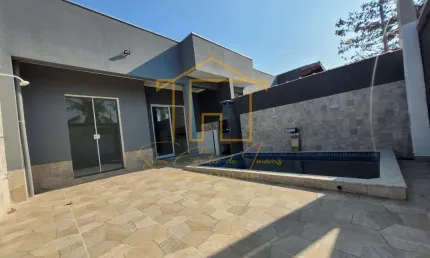 Casa para Venda em Mongaguá, Parque Balneário Comodoro, 2 dormitórios, 1 suíte, 2 banheiros, 2 vagas