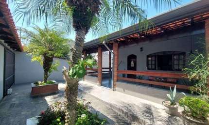Casa para Venda em Mogi das Cruzes, Vila Natal, 4 dormitórios, 1 suíte, 5 banheiros, 4 vagas