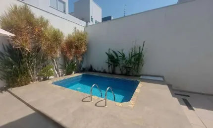 Casa Térrea para Venda em Mogi das Cruzes, Vila Oliveira, 4 dormitórios, 1 suíte, 4 banheiros, 4 vagas
