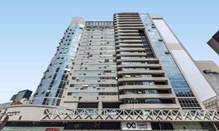 Sala comercial com 1 sala para alugar na Rua Emiliano Perneta, 390, Centro, Curitiba